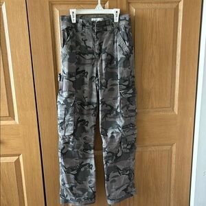 Abercrombie & Fitch Camouflage Cargo Pants